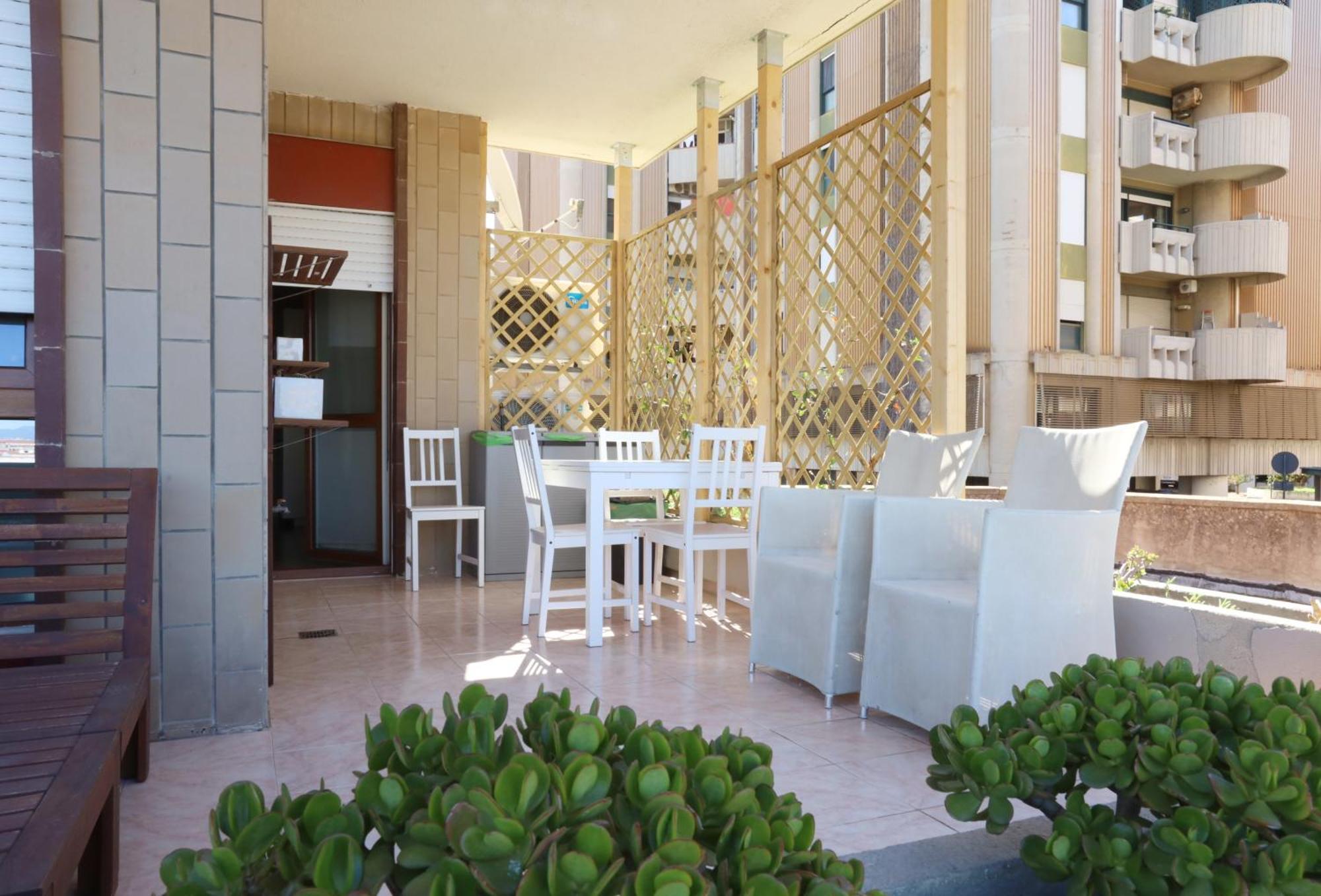 Ferienwohnung Jitaku Maine Cagliari Exterior foto
