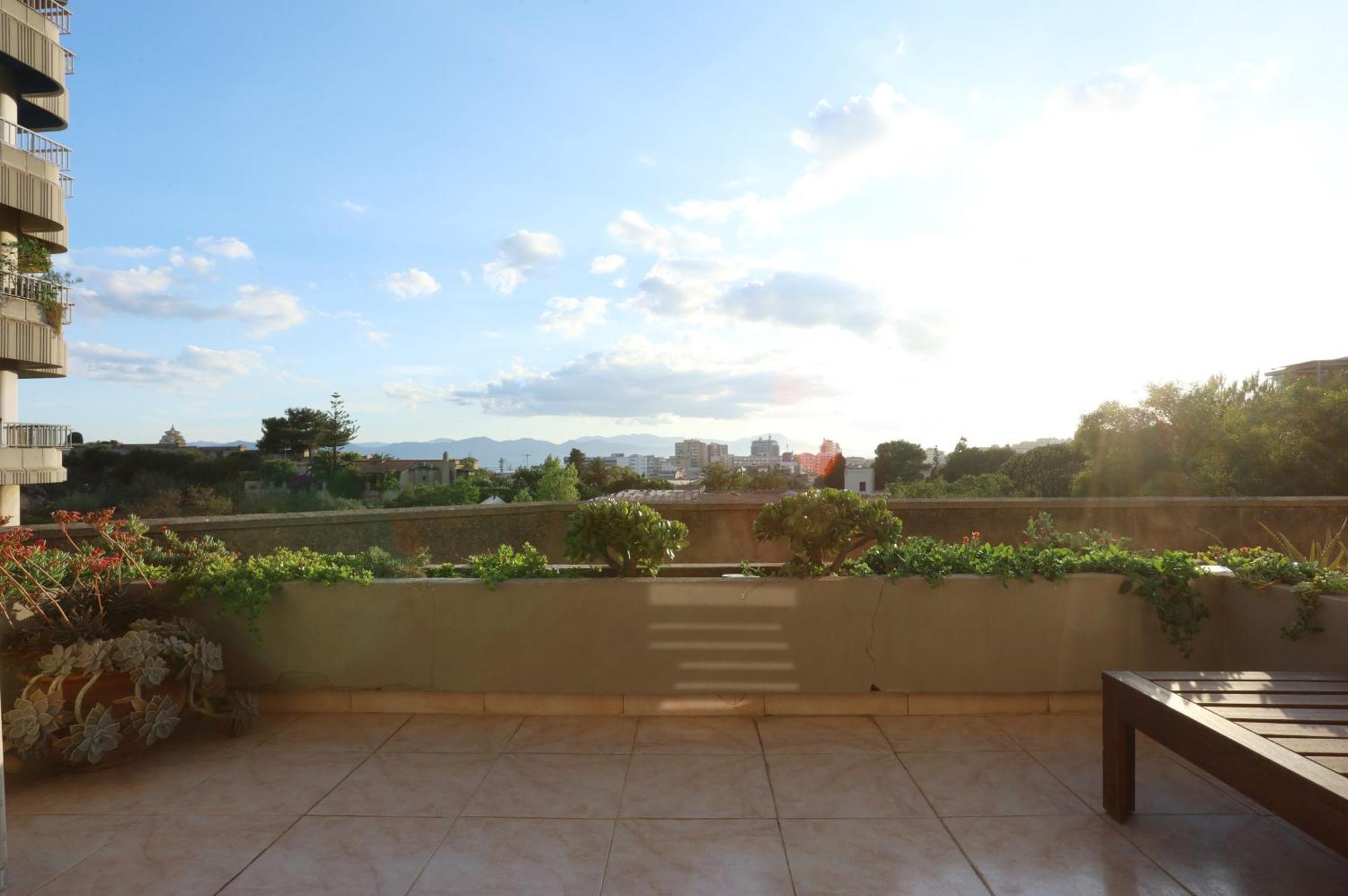Ferienwohnung Jitaku Maine Cagliari Exterior foto